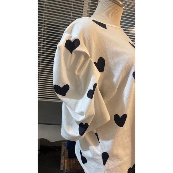 Ruffled sleeve business tap - Picture 3 of 3